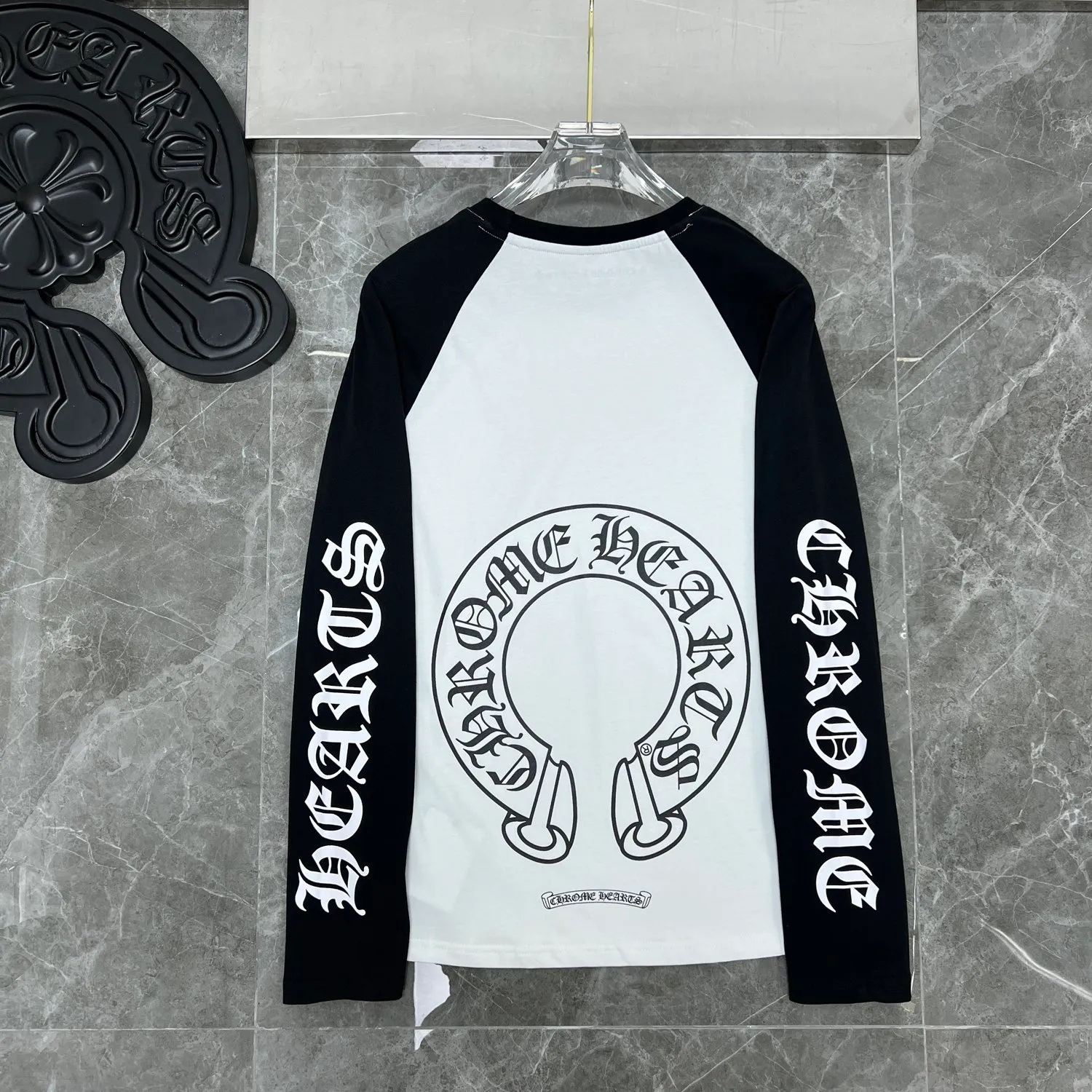 P160 Chrome Hearts 🍁Long T Series🍁 Available simultaneously at counters❤️The fabrics are fully upgraded! ! Crowe's black and white lettered large horseshoe color-blocking long-sleeved T. Printed and dyed with imported environmentally friendly glue. Re-engraved version 1:1 high weight original fabric 🌈Recommended color: black and white color-blocking🌈 Size: S, M, L, XL